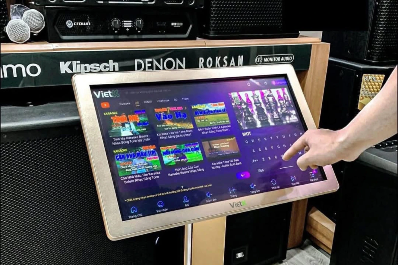 Hát karaoke và kinh doanh karaoke có bị phạt tiền bản quyền? Bài học từ vụ đầu karaoke Việt KTV